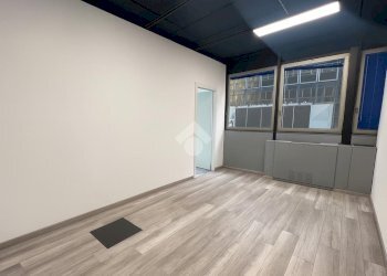 Ufficio Via Antonio Cechov, Milano (zona Gallaratese) - foto 12