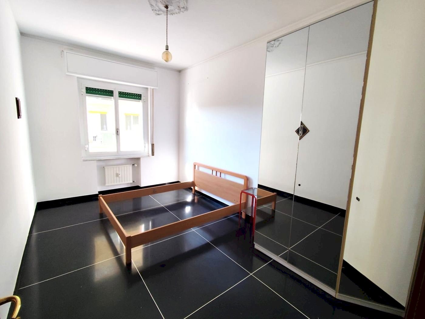 Four-room apartment viale Ansaldo, Genova (neighborhood San Fruttuoso) - photo 3