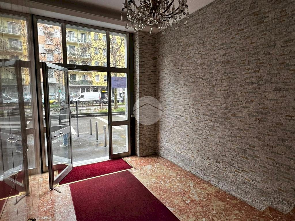 Two-room apartment Viale Misurata, Milano (neighborhood Solari) - photo 2
