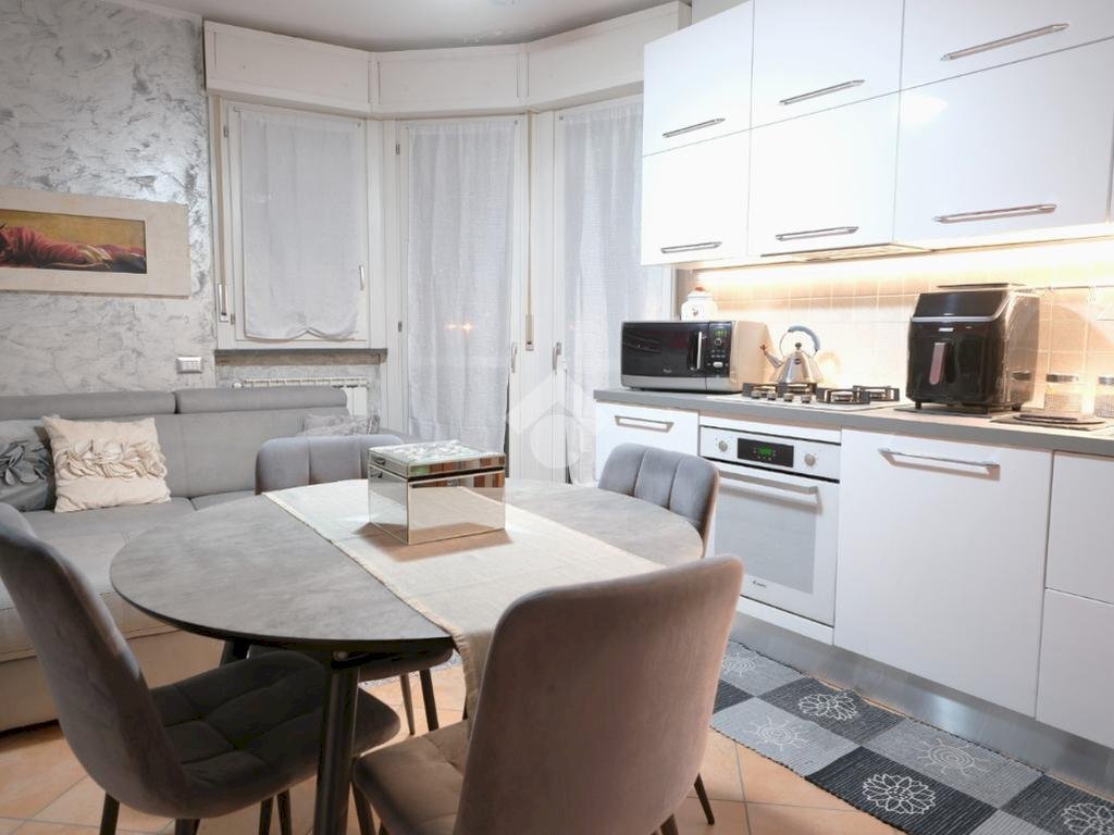 Bilocale Piazza dei Popoli, frazione Seggiano, Pioltello - foto 2