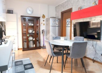 Bilocale Piazza dei Popoli, frazione Seggiano, Pioltello - foto 5