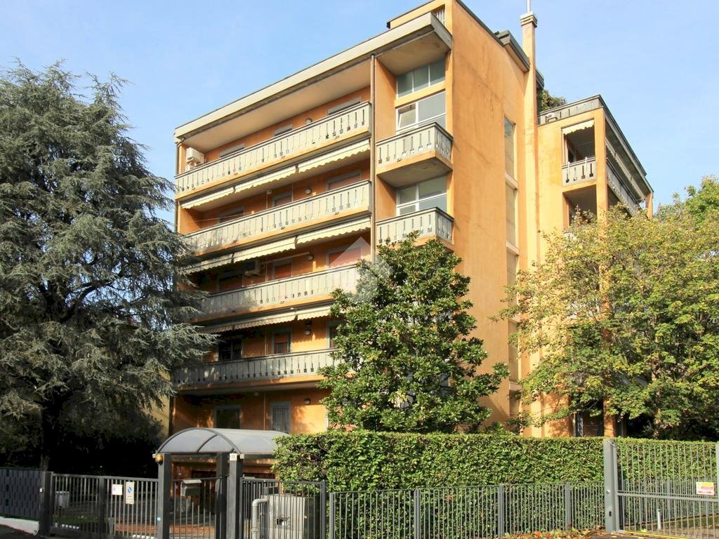 Four-room apartment Via Beatrice d'Este, Rho - photo 2