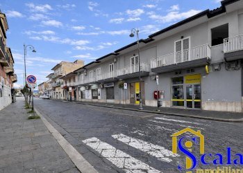 Foto 1 - Locale Commerciale CORSO ALDO MORO, Santa Maria Capua Vetere - foto 1