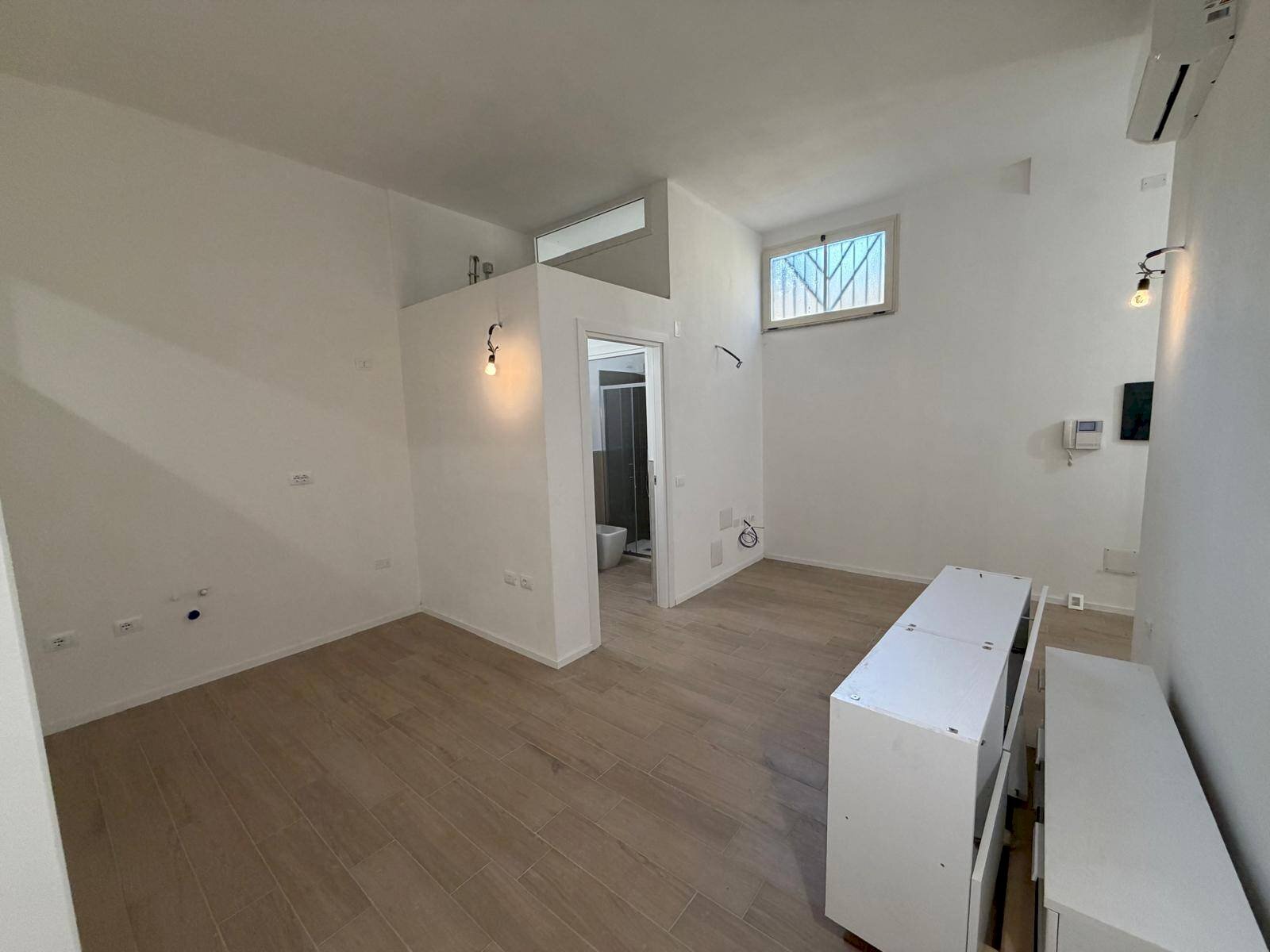 Foto 1 - Locale Commerciale Via Italia
 
1, Quartu Sant'Elena - foto 1