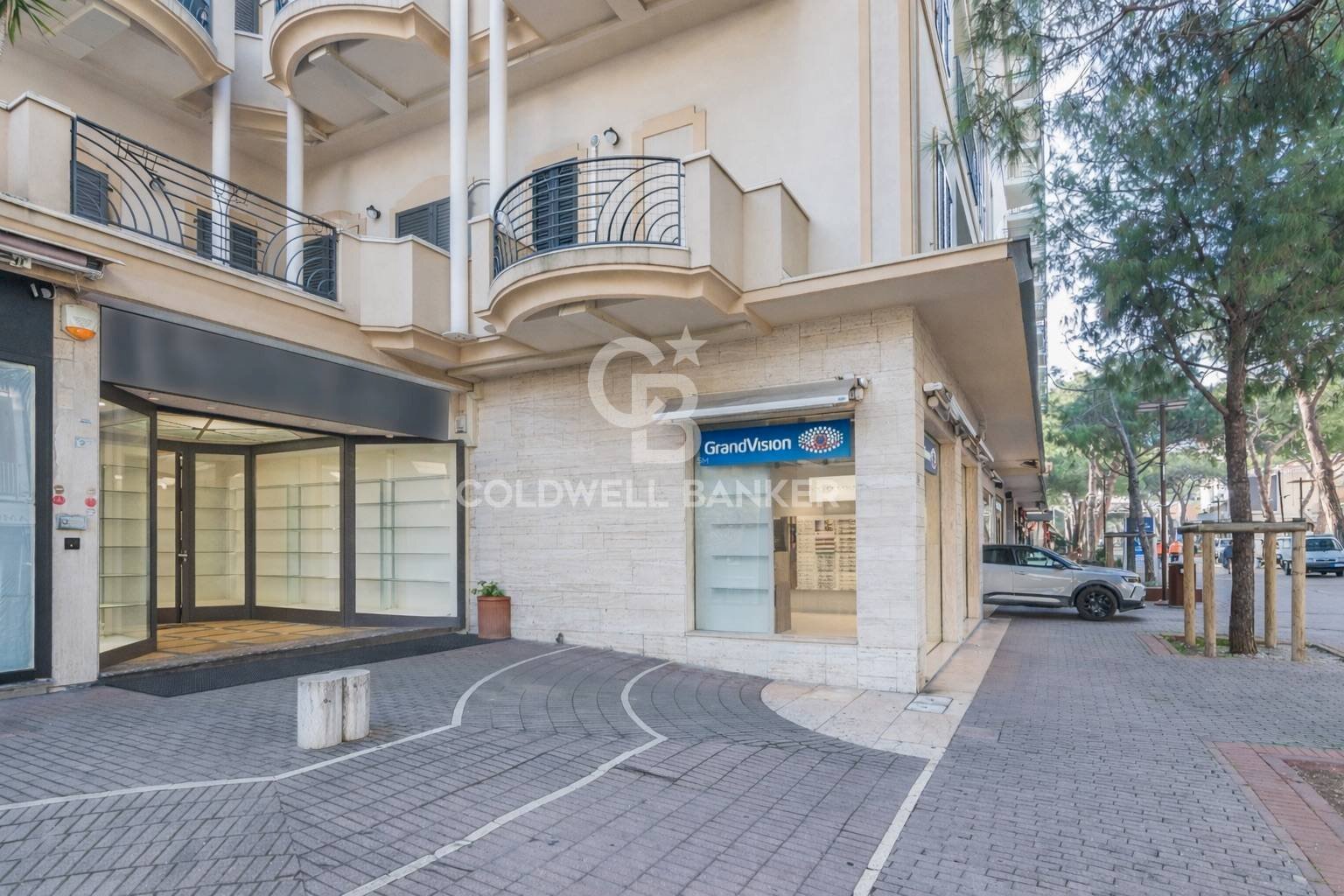 Foto 2 - Shop viale Ceccarini
 
27, Riccione - photo 2