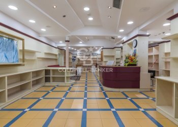 Foto 4 - Negozio viale Ceccarini
 
27, Riccione - foto 4