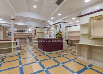 Foto 5 - Negozio viale Ceccarini
 
27, Riccione - foto 5