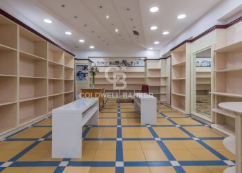 Foto 8 - Negozio viale Ceccarini
 
27, Riccione - foto 8