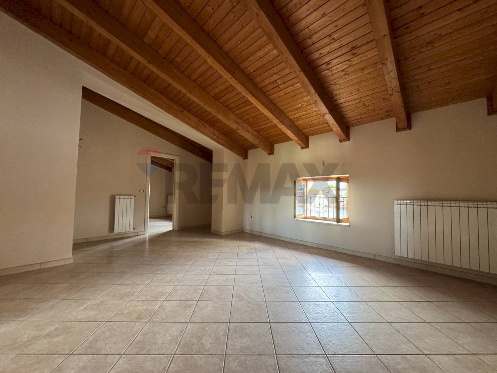 Stanza vuota - Appartamento Via della Libertà
 
77-79, Pietramelara - foto 3