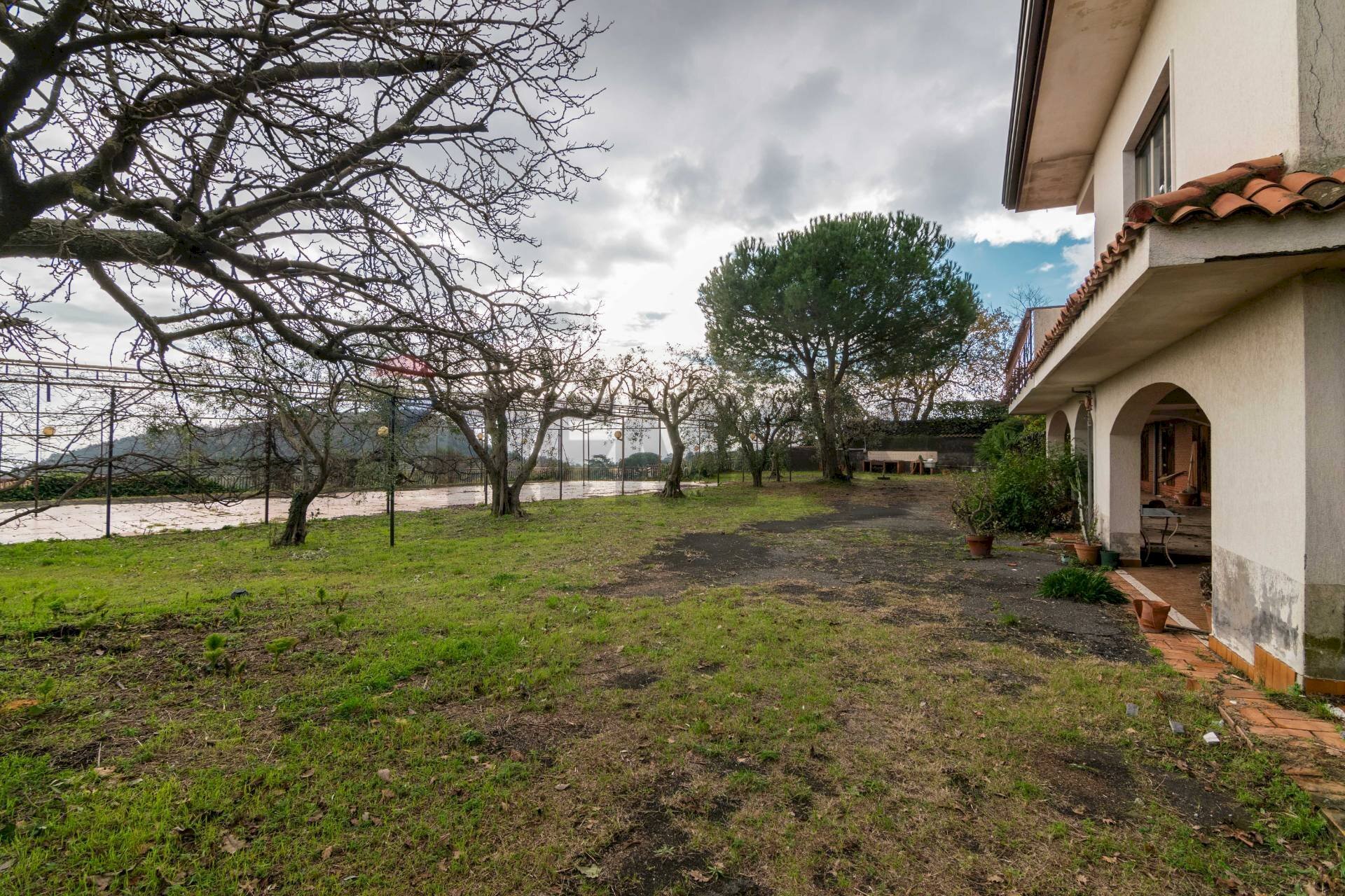 Giardino - Villa Via Dietro Serra
 
61, Viagrande - foto 1