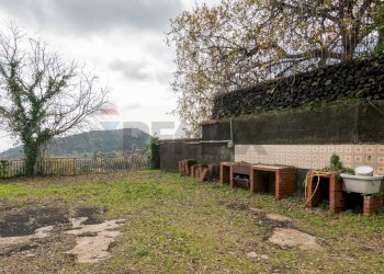 Giardino - Villa Via Dietro Serra
61, Viagrande - foto 5