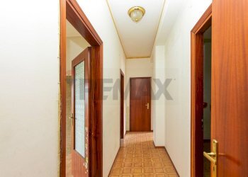 Hall / corridoio - Appartamento VIA DOTT. GIOVANNI CHIARENZA
 
58, Aci Catena - foto 9