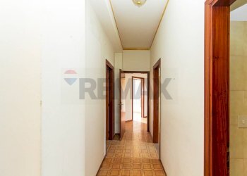 Hall / corridoio - Appartamento VIA DOTT. GIOVANNI CHIARENZA
 
58, Aci Catena - foto 10