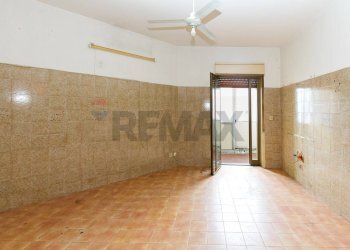 Stanza vuota - Appartamento VIA DOTT. GIOVANNI CHIARENZA
 
58, Aci Catena - foto 16