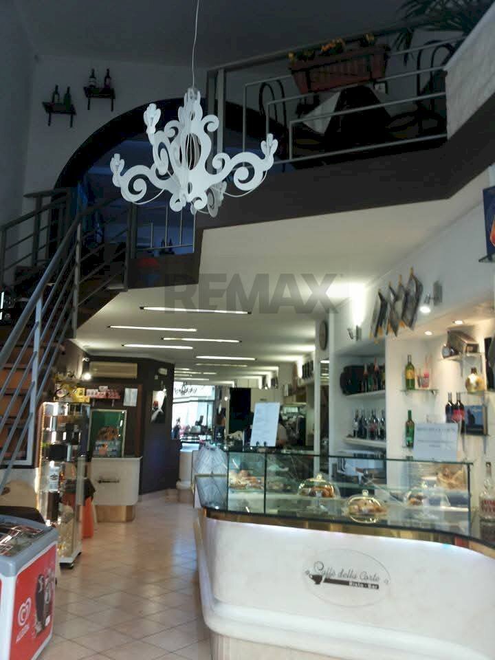 Soggiorno - Cafeteria - Cold Bar Via Firenze
 
88, Catania - photo 1