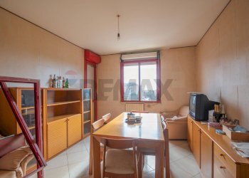 Sala da pranzo - Trilocale via empedocle
 
4, Caltagirone - foto 6