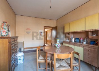 Sala da pranzo - Trilocale via empedocle
 
4, Caltagirone - foto 11