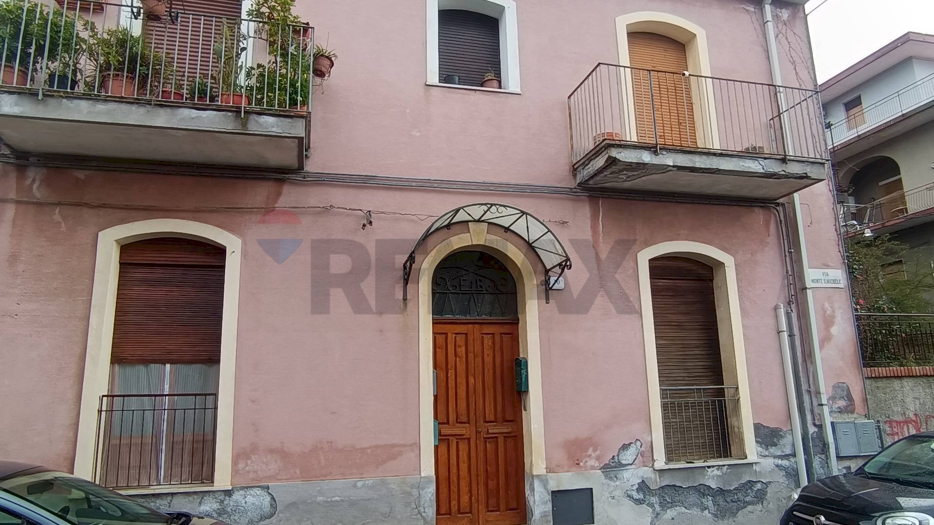 Edificio all\'aperto - Semi-detached house via Monte San Michele
 
10, Zafferana Etnea - photo 1