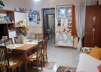 Sala da pranzo - Casa semi indipendente via Monte San Michele
 
10, Zafferana Etnea - foto 6