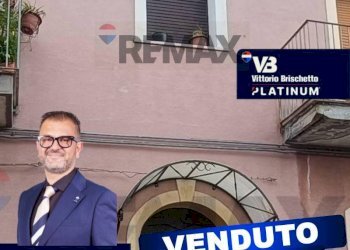 Edificio all\'aperto - Semi-detached house via Monte San Michele
 
10, Zafferana Etnea - photo 1