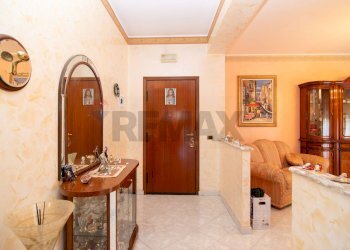 Hall / corridoio - Appartamento Viale Biagio Pecorino
 
14 c, Catania - foto 2