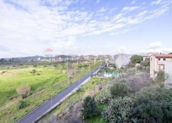 Vista delle montagne - Appartamento Viale Biagio Pecorino
 
14 c, Catania - foto 13