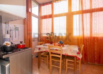 Sala da pranzo - Appartamento Viale Biagio Pecorino
 
14 c, Catania - foto 26