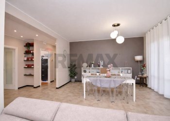 Sala da pranzo - Quadrilocale via loreto
 
16, Acireale - foto 8