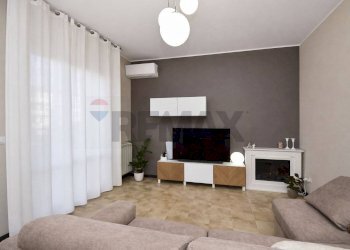 Soggiorno - Quadrilocale via loreto
 
16, Acireale - foto 9