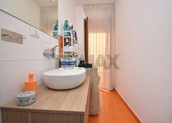 Bagno - Quadrilocale via loreto
 
16, Acireale - foto 16