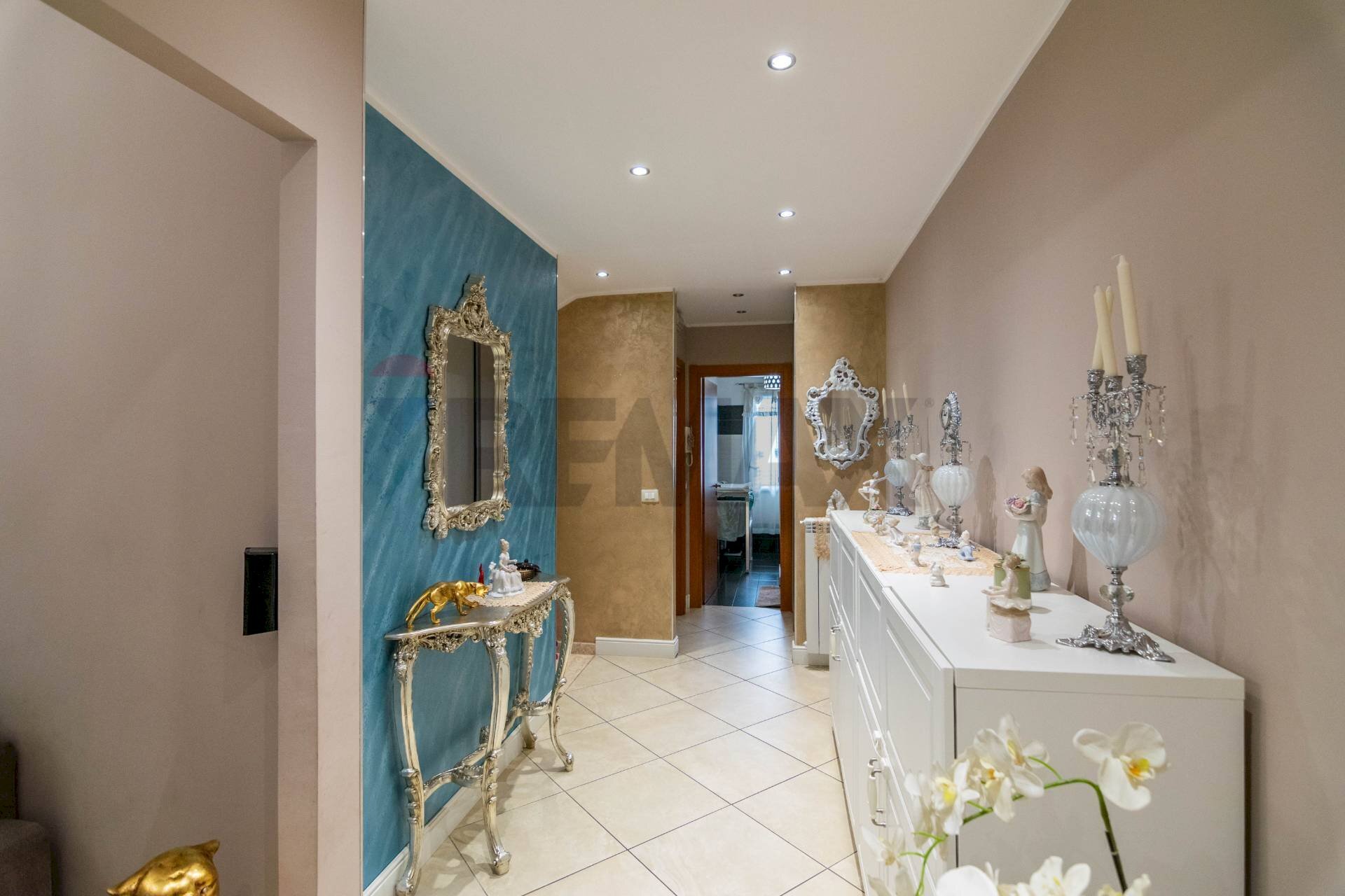 Hall / corridoio - Casa semi indipendente Via Antonio de Curtis
 
41, Misterbianco - foto 3