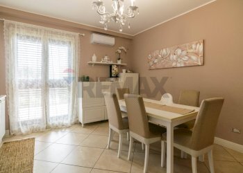 Sala da pranzo - Casa semi indipendente Via Antonio de Curtis
 
41, Misterbianco - foto 15