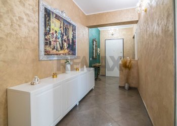 Hall / corridoio - Casa semi indipendente Via Antonio de Curtis
 
41, Misterbianco - foto 21