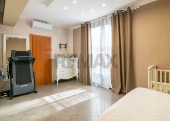 Camera / camera da letto - Casa semi indipendente Via Antonio de Curtis
 
41, Misterbianco - foto 27