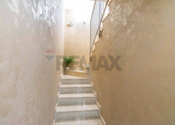 Scale - Casa semi indipendente Via Antonio de Curtis
 
41, Misterbianco - foto 30