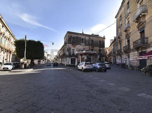 Edificio all\'aperto - Casa indipendente via lettighieri
 
53, Acireale - foto 2