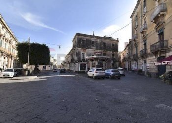 Edificio all\'aperto - Casa indipendente via lettighieri
 
53, Acireale - foto 2