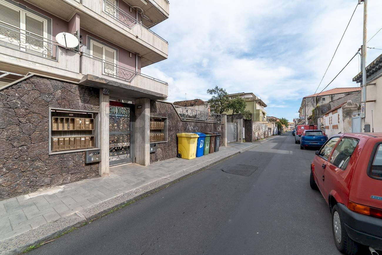 Edificio all\'aperto - Trilocale Via Vitaliti
 
40, Catania - foto 2