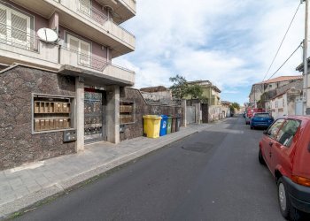 Edificio all\'aperto - Trilocale Via Vitaliti
 
40, Catania - foto 2