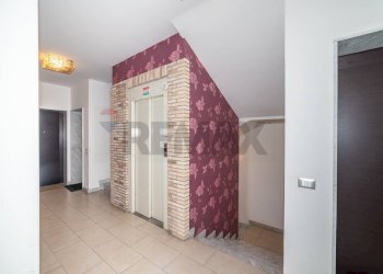 Ricezione / Lobby - Trilocale Via Vitaliti
 
40, Catania - foto 6