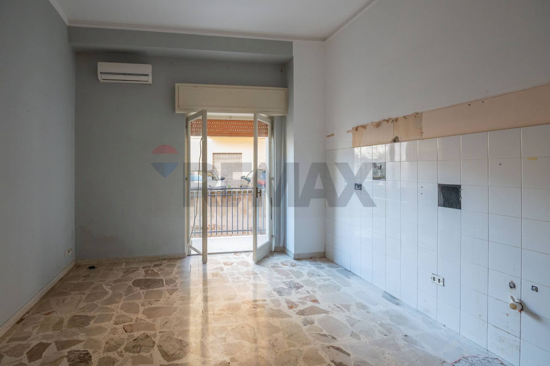 Stanza vuota - Trilocale via sallustio
 
18, Gela - foto 3