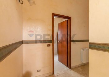 Hall / corridoio - Trilocale via sallustio
 
18, Gela - foto 8