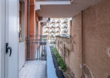 Balcone - Trilocale via sallustio
 
18, Gela - foto 17