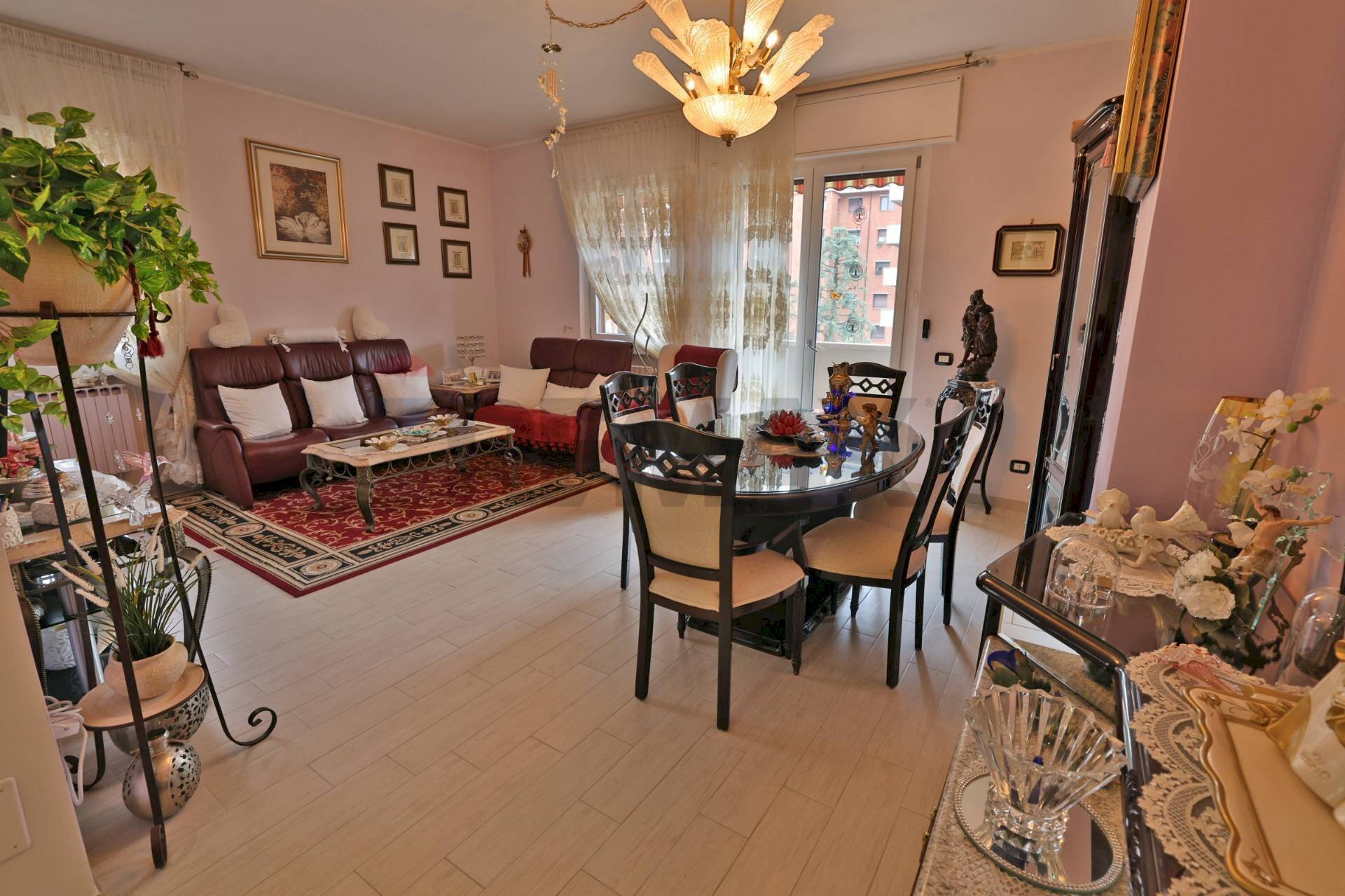 Sala da pranzo - Quadrilocale via Luigi Capuana
 
50, Rho - foto 2