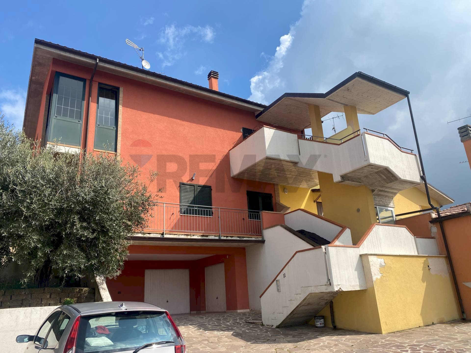 Edificio all\'aperto - Trilocale VIA DEI GLADIOLI
11, Recanati - foto 3