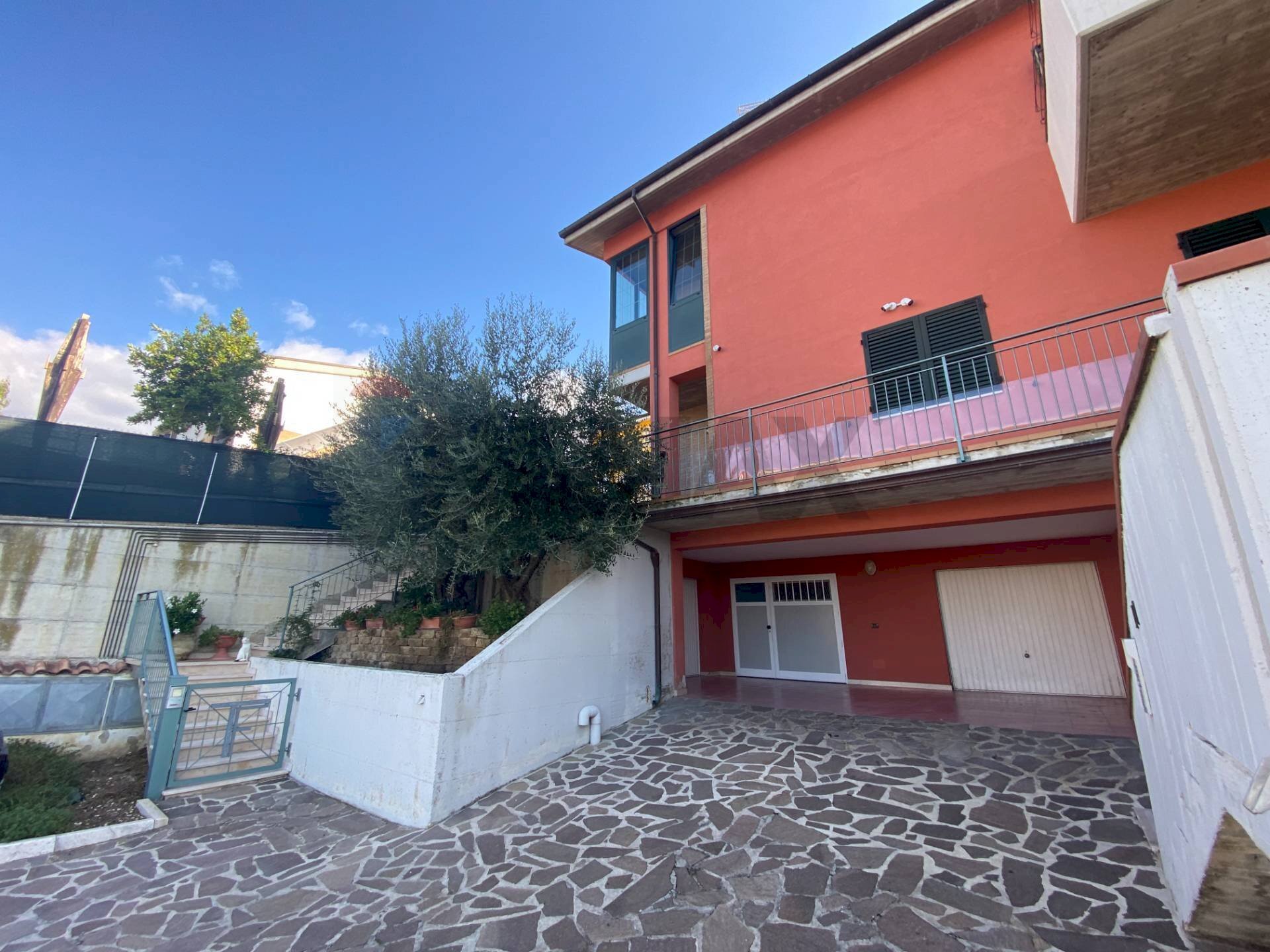 Casa all\'aperto - Trilocale VIA DEI GLADIOLI
 
11, Recanati - foto 1