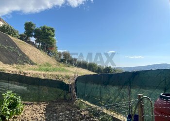 Vista delle montagne - Trilocale VIA DEI GLADIOLI
 
11, Recanati - foto 7