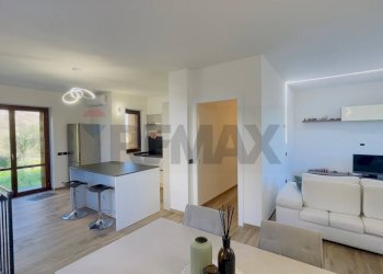 Sala da pranzo - Trilocale VIA DEI GLADIOLI
 
11, Recanati - foto 14