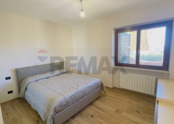 Camera / camera da letto - Trilocale VIA DEI GLADIOLI
 
11, Recanati - foto 26