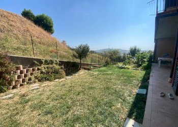 Giardino - Trilocale VIA DEI GLADIOLI
 
11, Recanati - foto 45